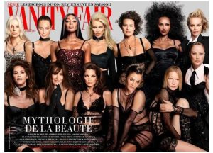 Couverture Vanity Fair où l'on voit 13 icônes quadragénaires ou plus telles que Naomi Campbell et Claudia Schiffer. Cela montre le retour en force de ces icônes malgré leur âge.